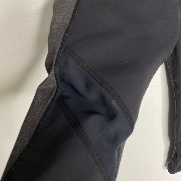 ADORE ME Color Block Mesh Capri Cropped Legging - Picture 4 of 5